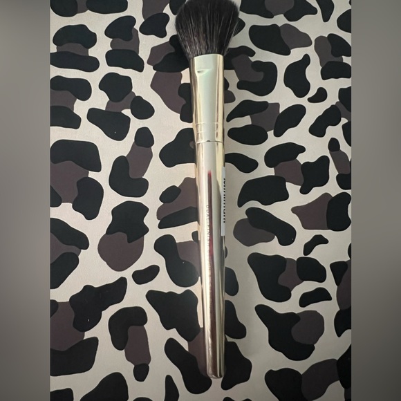 BRAND NEW Bareminerals dual-finish blush & contour make up brush ! - Picture 2 of 4